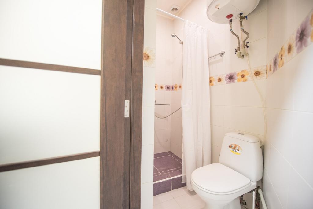 Studio Ember At Maidan Konstytutsii Kharkov Ngoại thất bức ảnh